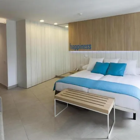 Deluxe Pool View With Halfboard A 400m From 아파트 플라야 델 잉글스