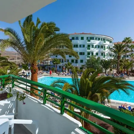아파트 Deluxe Pool View With Halfboard A 400m From *