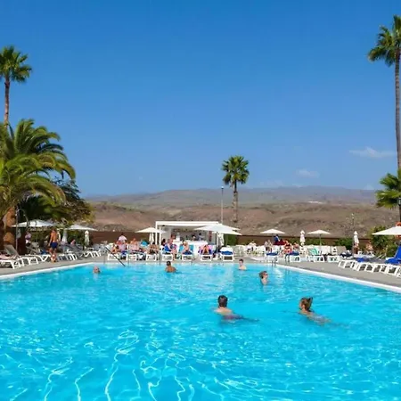 Deluxe Pool View With Halfboard A 400m From Apartment